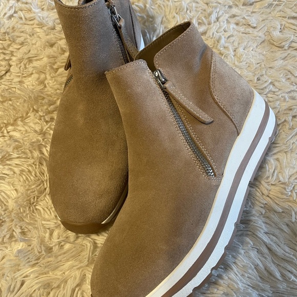 Steve Madden Glided Suede Platform Zip - Picture 9 of 12